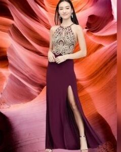 Blondie nites Corded Lace Illusion Bodice Sheath Gown Wine/Gold Juniors Size 3